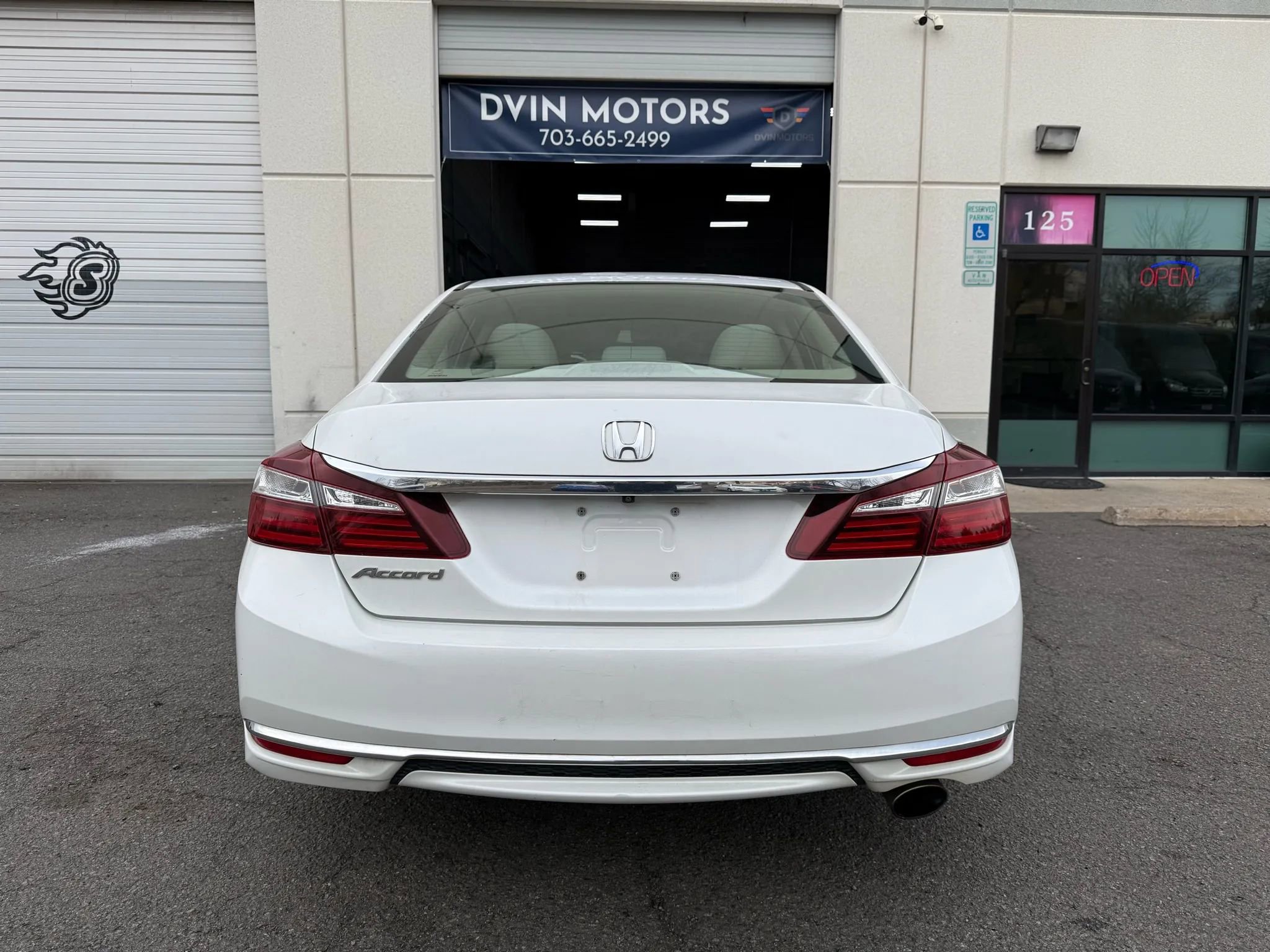 Used 2017 Honda Accord LX image 12
