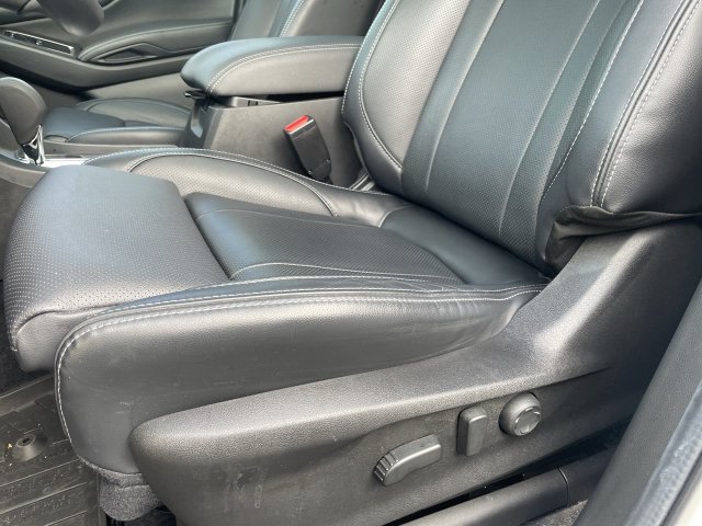 Used 2023 Subaru Ascent Touring AWD/4WD image 12