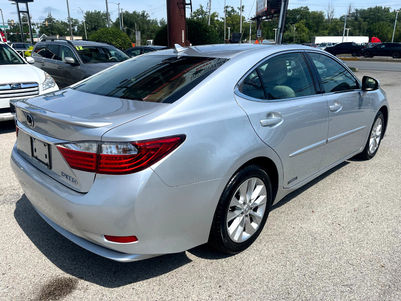 Used 2013 Lexus ES 300h image 5