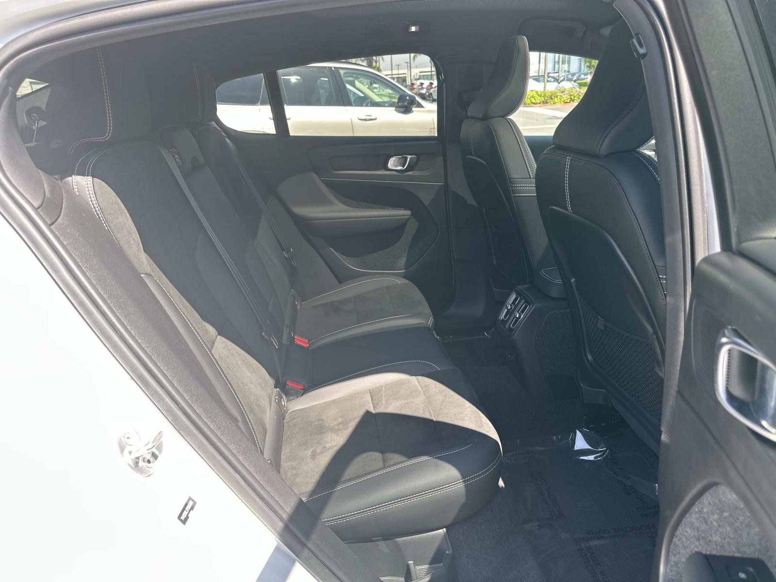 Certified 2023 Volvo C40 P8 Recharge Plus AWD/4WD image 24