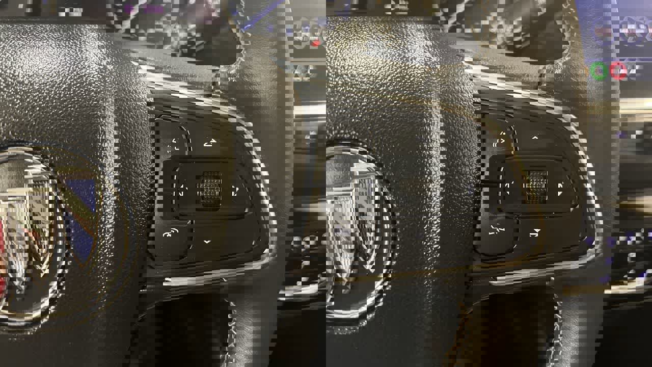 Used 2020 Buick Encore GX Essence w/ Experience Buick Package image 21