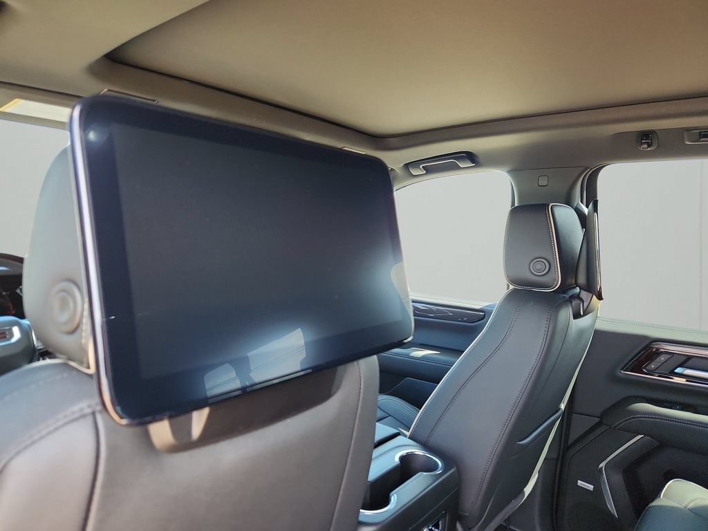 New 2026 GMC Yukon XL Elevation w/ Elevation Premium Package AWD/4WD image 11