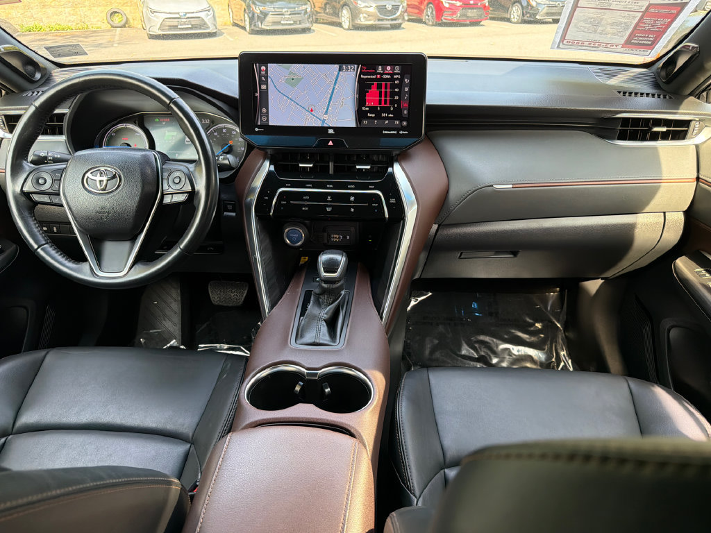 Used 2022 Toyota Venza XLE AWD/4WD image 15