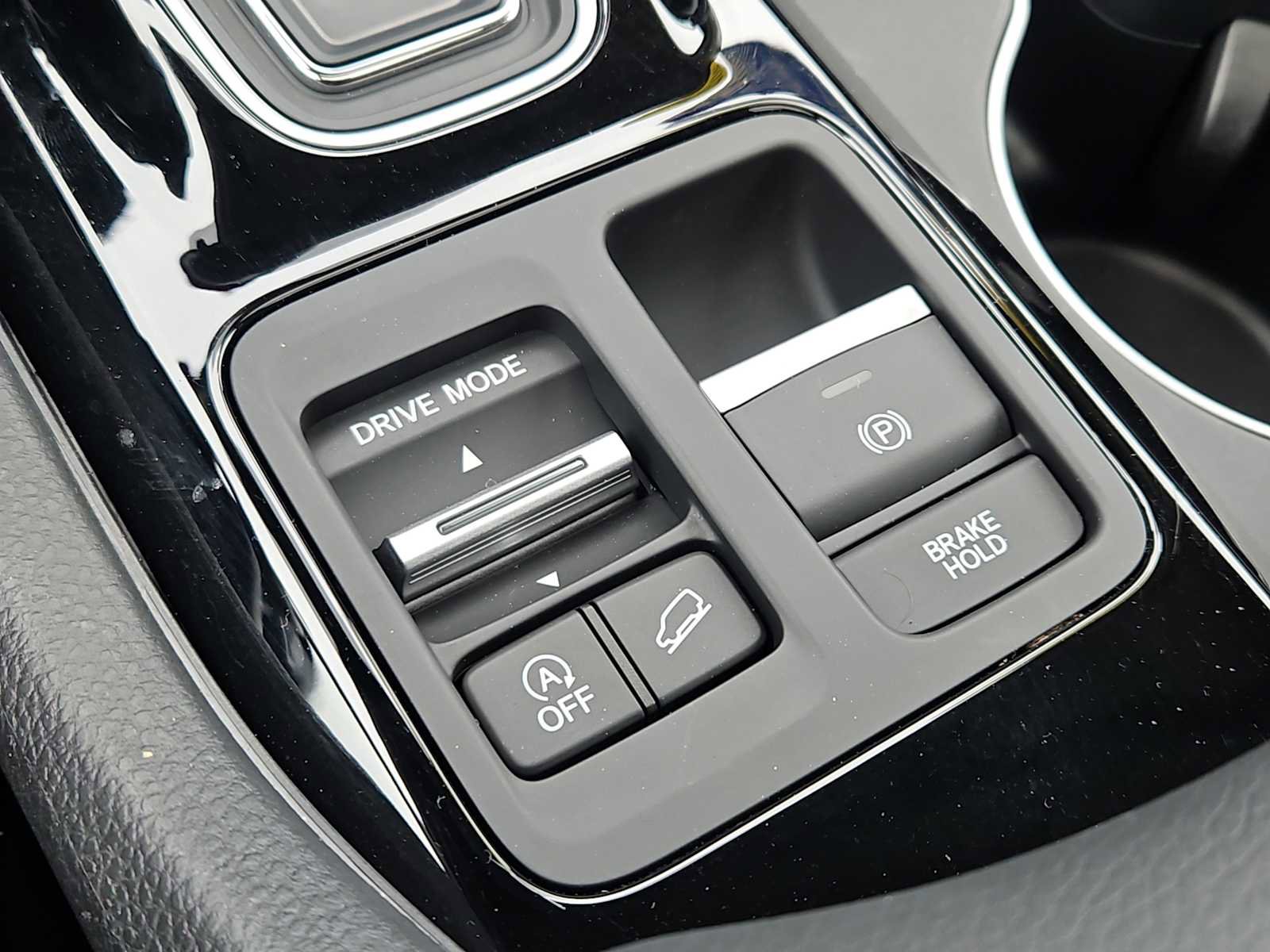 Certified 2025 Honda Pilot Touring image 11