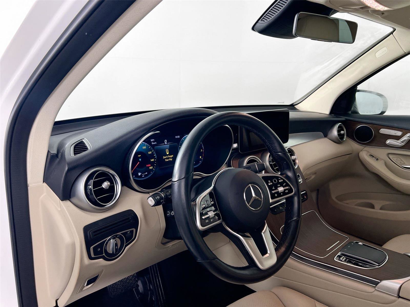 Used 2022 Mercedes-Benz GLC 300 4MATIC image 10