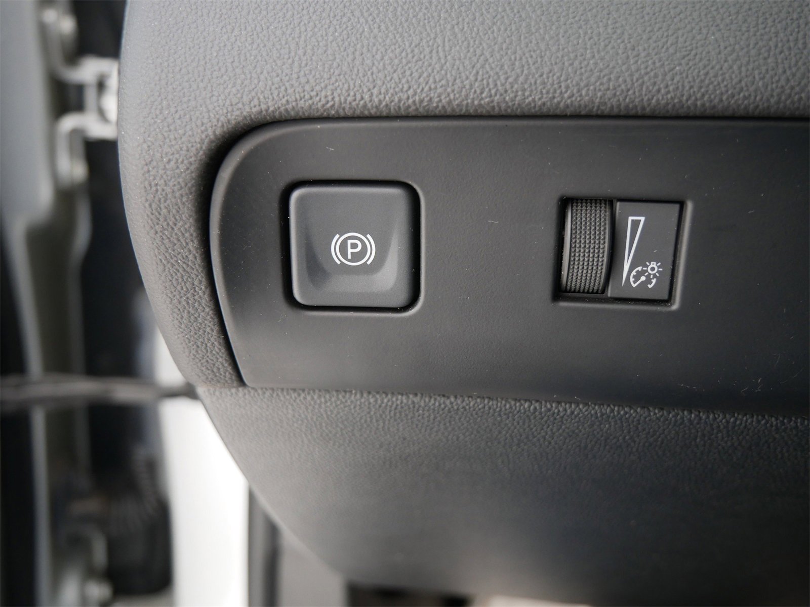 Used 2022 Buick Enclave Essence w/ Sport Touring Edition image 28