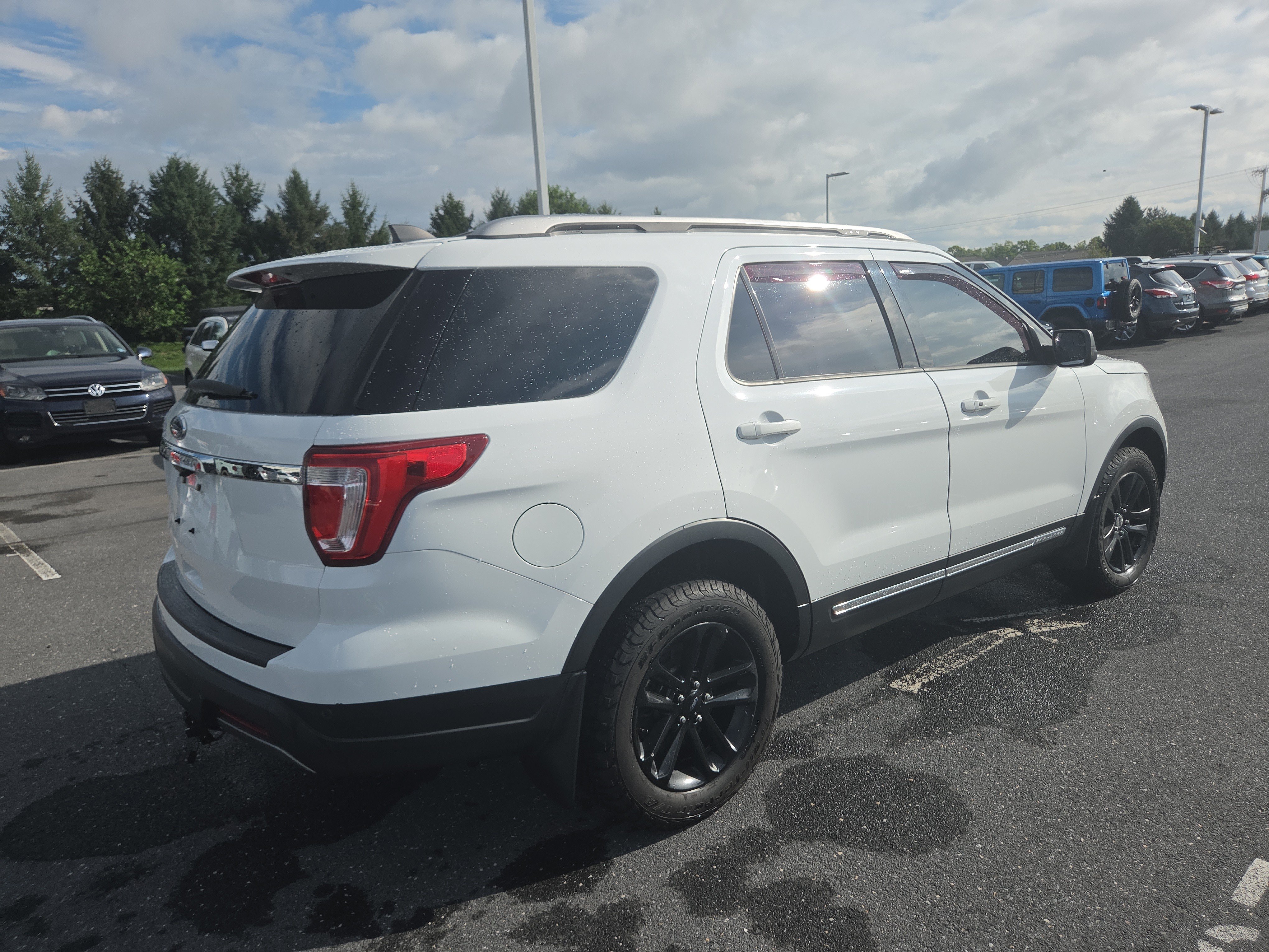 Used 2019 Ford Explorer XLT AWD/4WD image 13