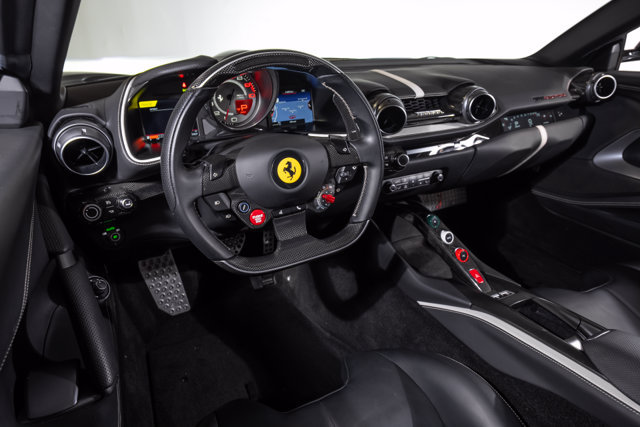 Used 2019 Ferrari 812 Superfast RWD image 5