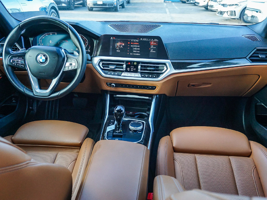 Used 2022 BMW 330i Sedan w/ Driving Assistance Package RWD image 15