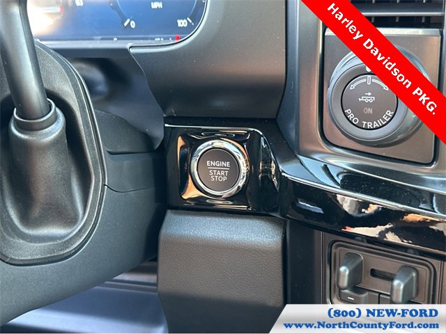 New 2026 Ford F250 Lariat w/ Black Appearance Package image 27