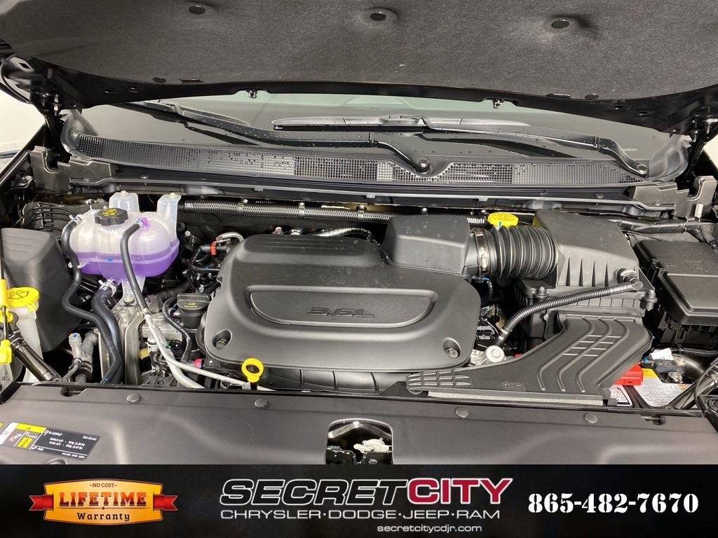 New 2026 Chrysler Pacifica Select w/ S Appearance Package image 39