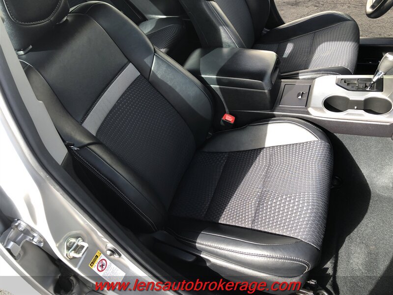 Used 2014 Toyota Camry SE FWD image 22