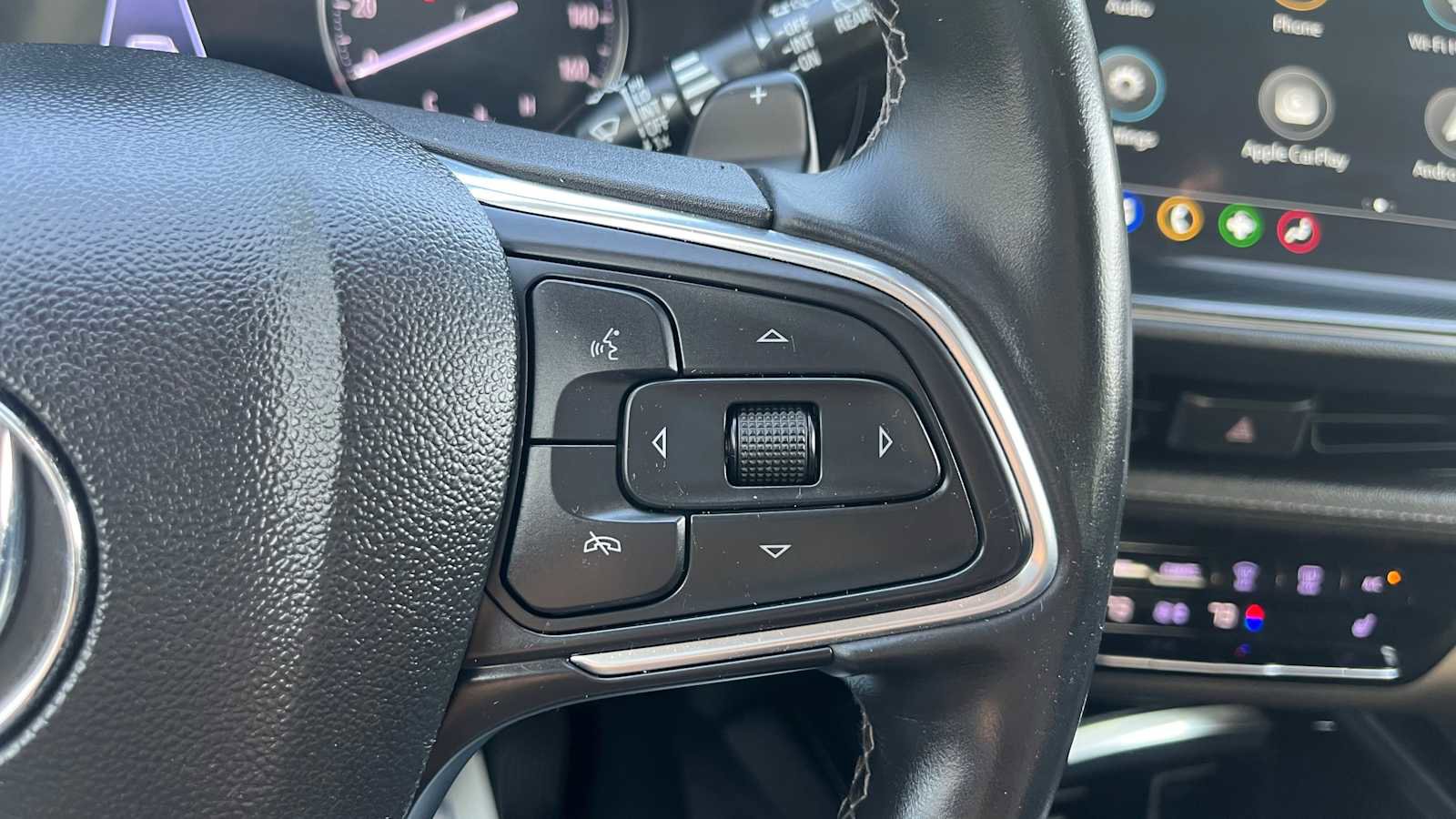 Used 2022 Buick Envision Essence w/ Safety Package image 16