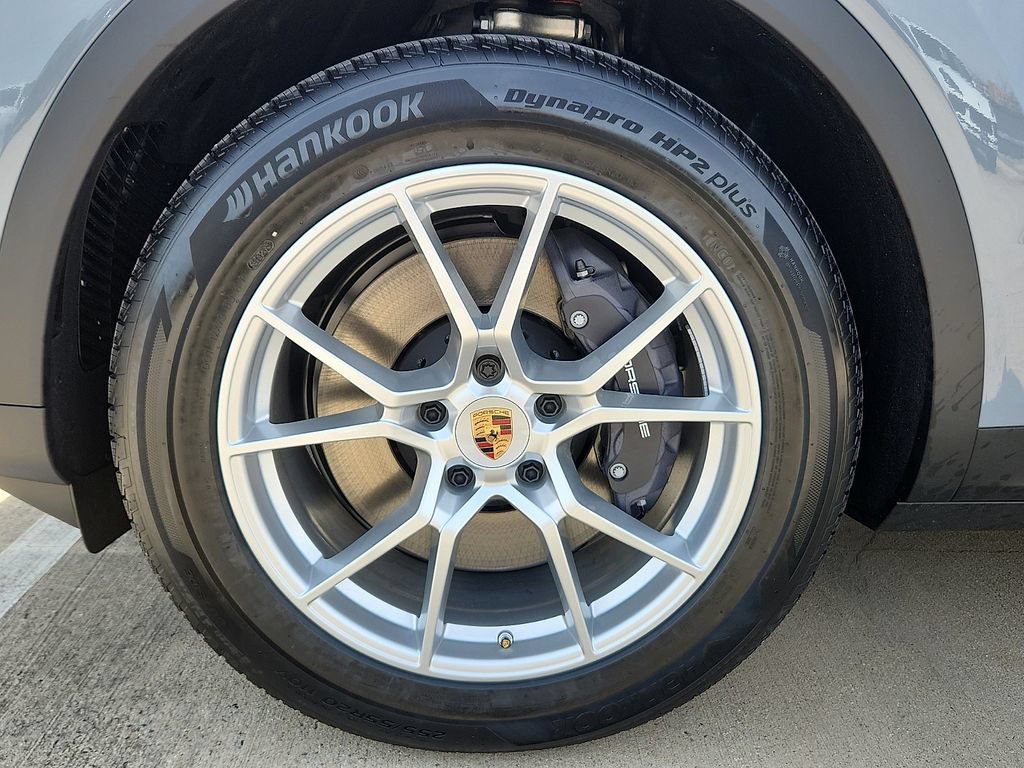New 2026 Porsche Cayenne AWD/4WD image 9