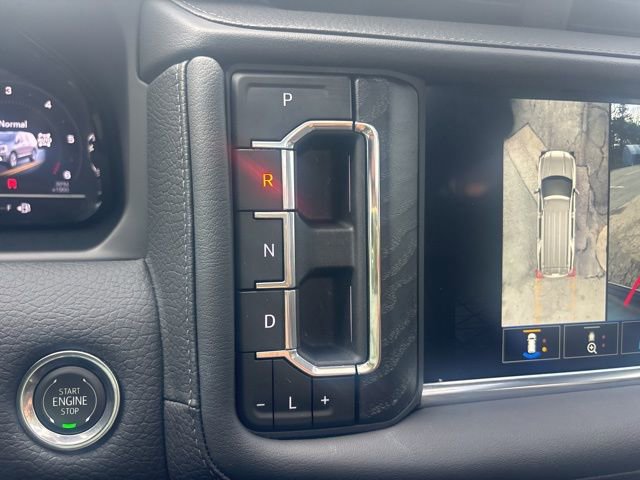 Used 2024 GMC Yukon XL Denali image 11