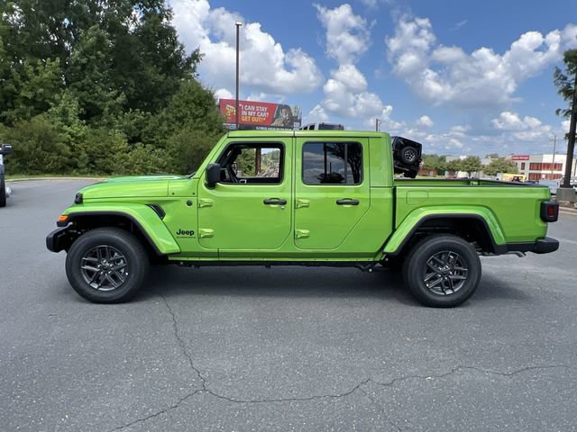 New 2025 Jeep Gladiator Sport AWD/4WD image 10
