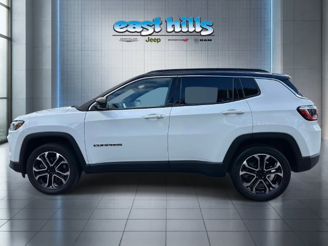 Used 2023 Jeep Compass Limited w/ Sun and Sound Group AWD/4WD image 6