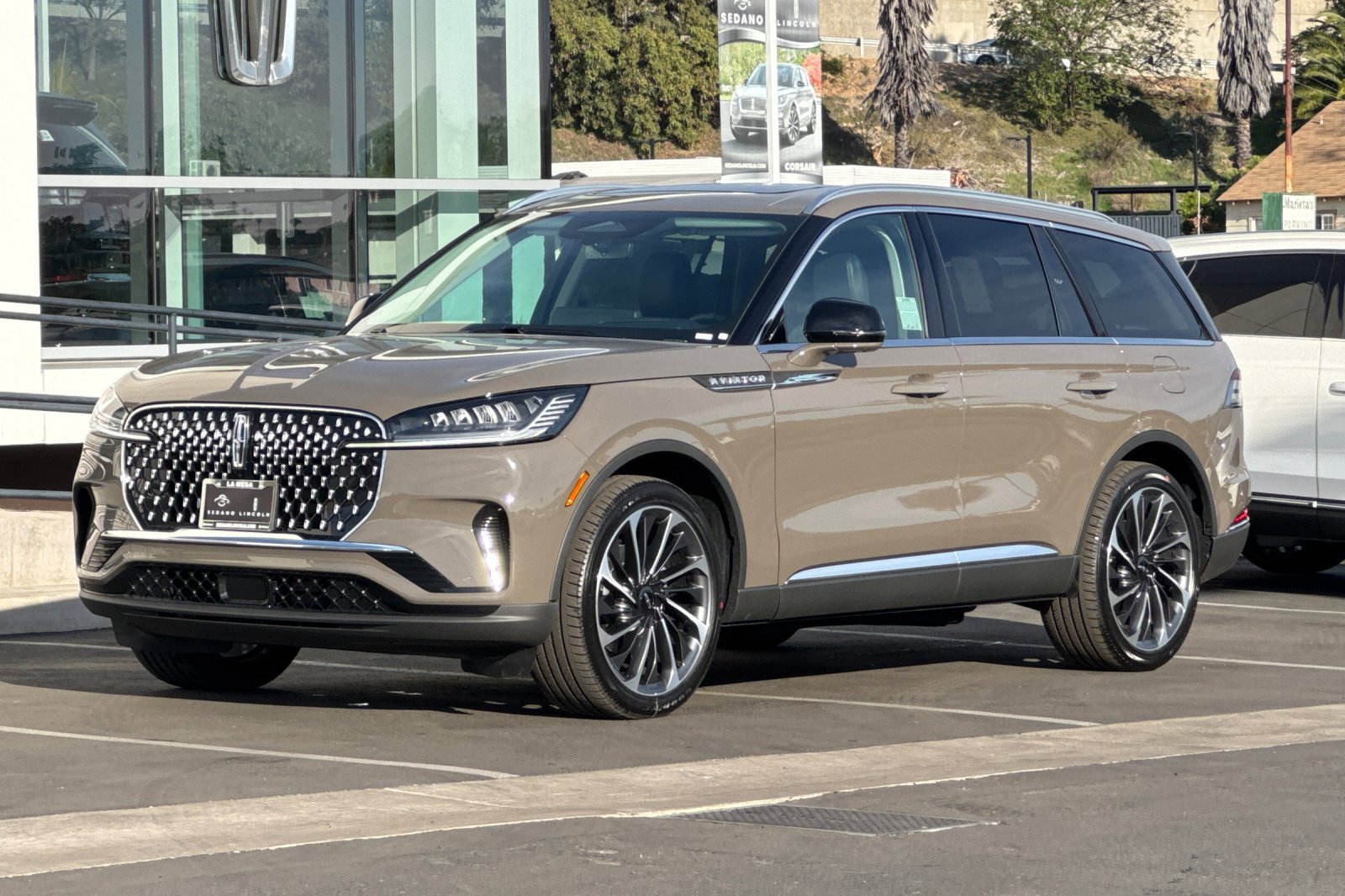 New 2026 Lincoln Aviator Reserve image 7