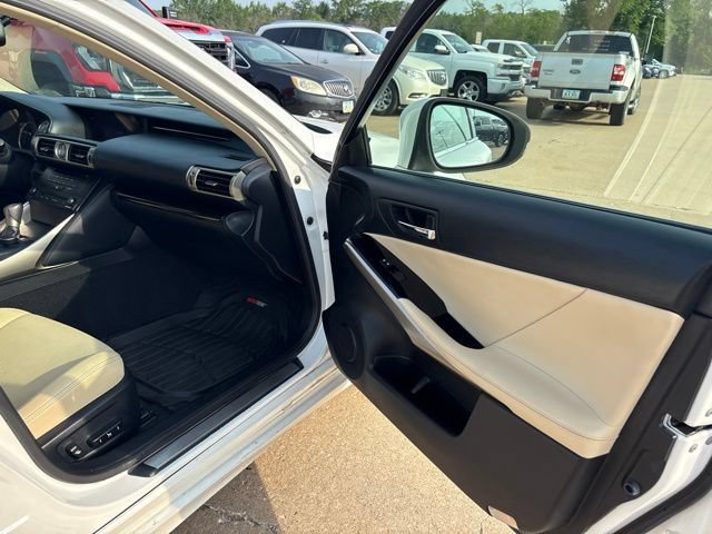 Used 2016 Lexus IS 200t RWD image 35