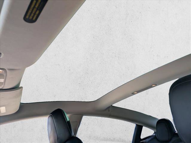 Used 2018 Tesla Model 3 Long Range image 17