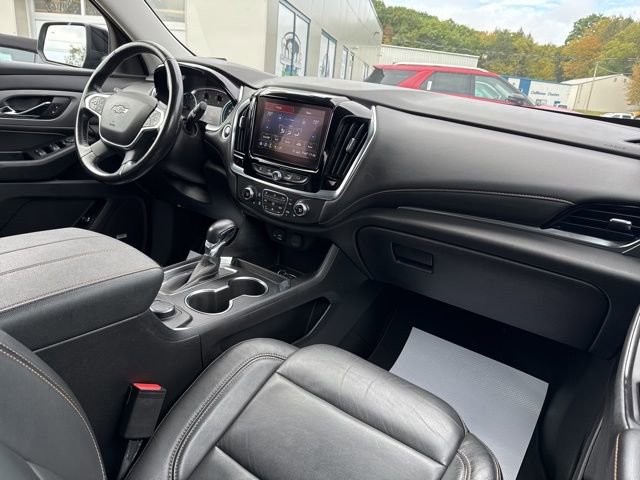 Used 2021 Chevrolet Traverse RS image 32