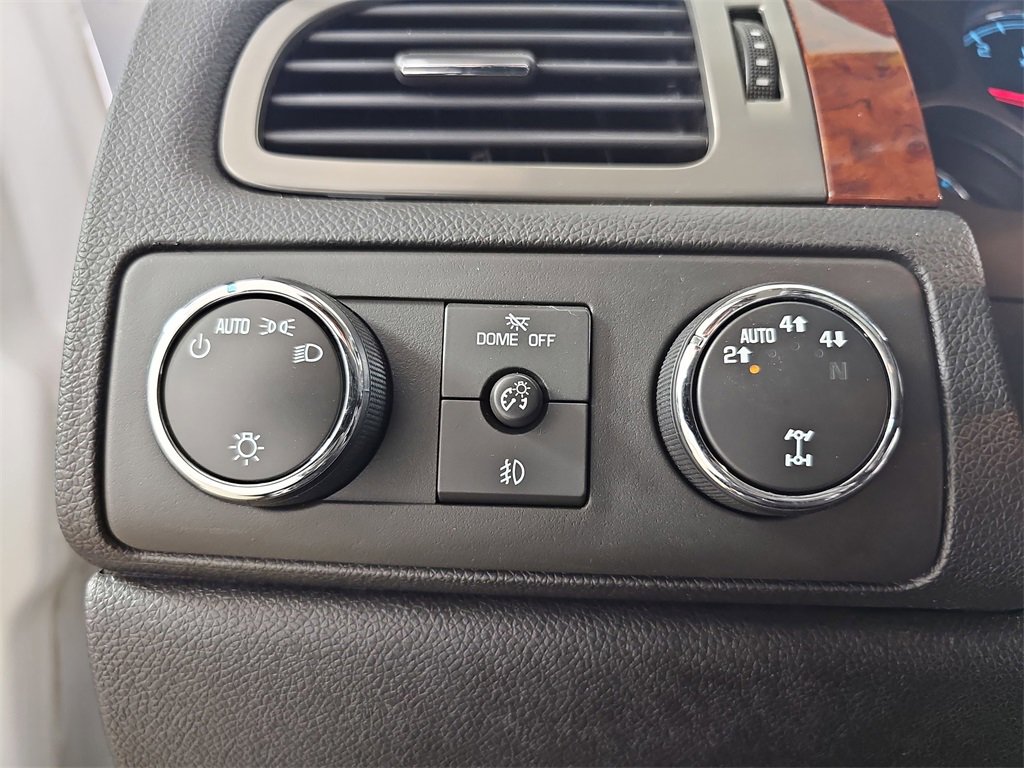 Used 2010 Chevrolet Tahoe LTZ image 30