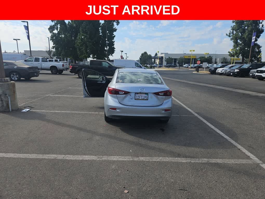 Used 2017 MAZDA MAZDA3 Sport FWD image 18