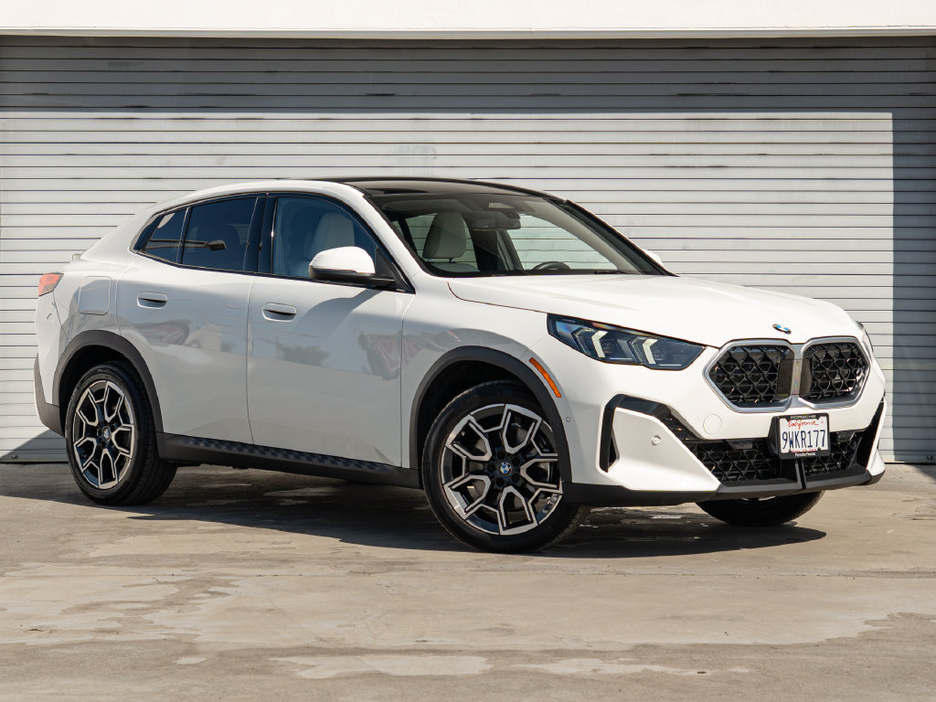 Used 2026 BMW X2 xDrive28i AWD/4WD image 21