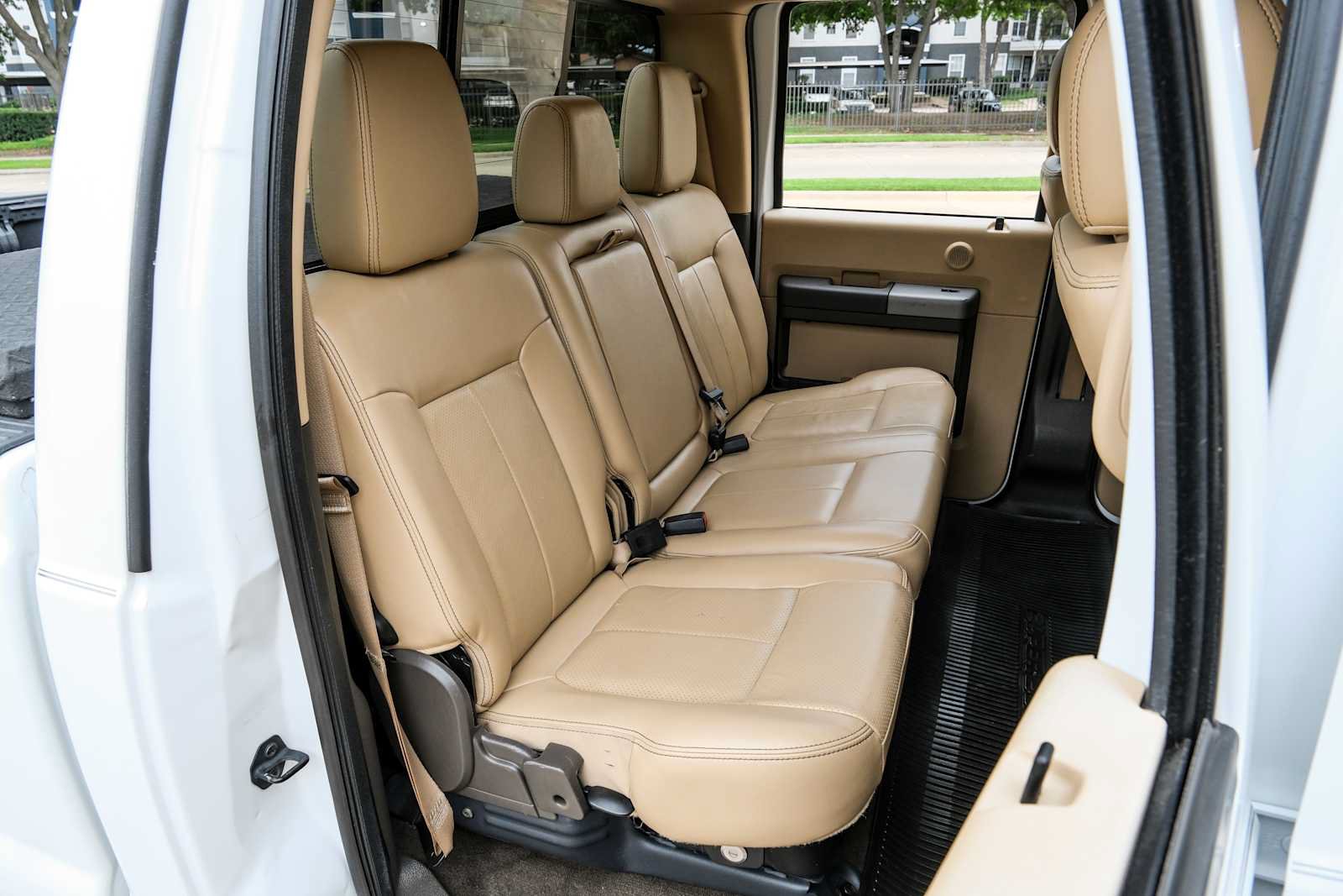 Used 2012 Ford F250 Lariat w/ FX4 Off Road Pkg AWD/4WD image 32