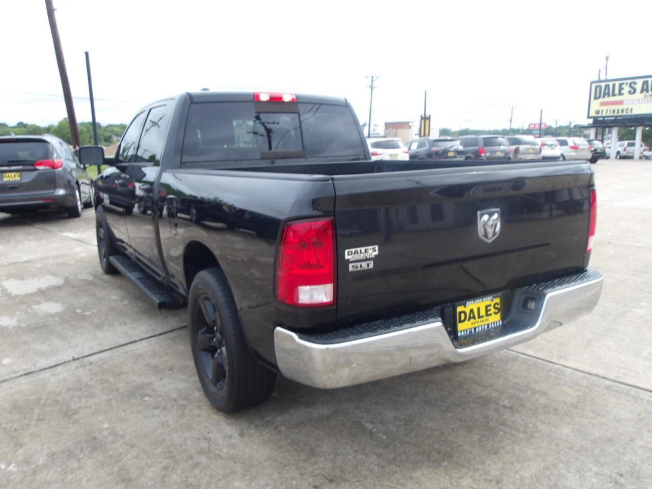 Used 2019 RAM 1500 Classic SLT RWD image 14