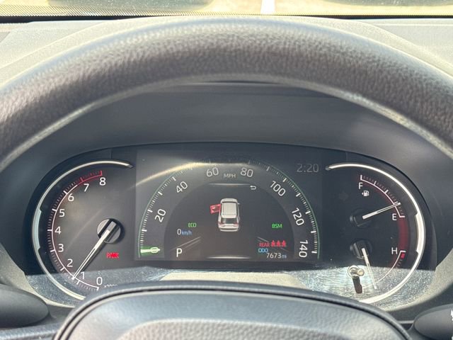 Used 2025 Toyota RAV4 XLE FWD image 16