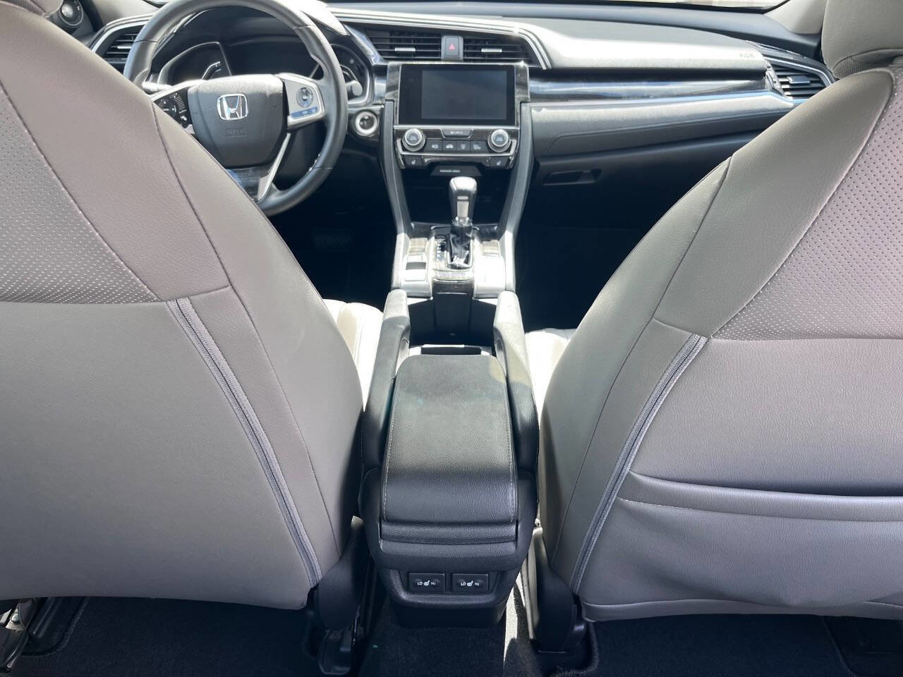 Used 2016 Honda Civic Touring image 25