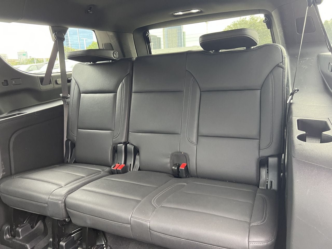 Used 2025 Chevrolet Suburban Z71 AWD/4WD image 11