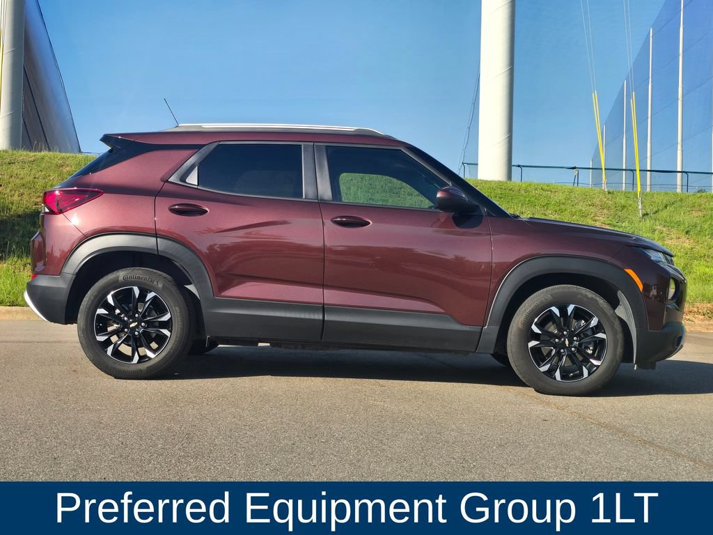 Used 2023 Chevrolet TrailBlazer LT w/ Convenience Package FWD image 2