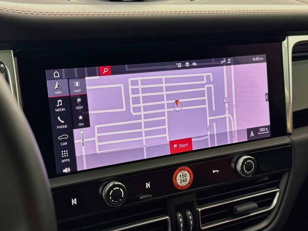 Certified 2025 Porsche Macan AWD/4WD image 19