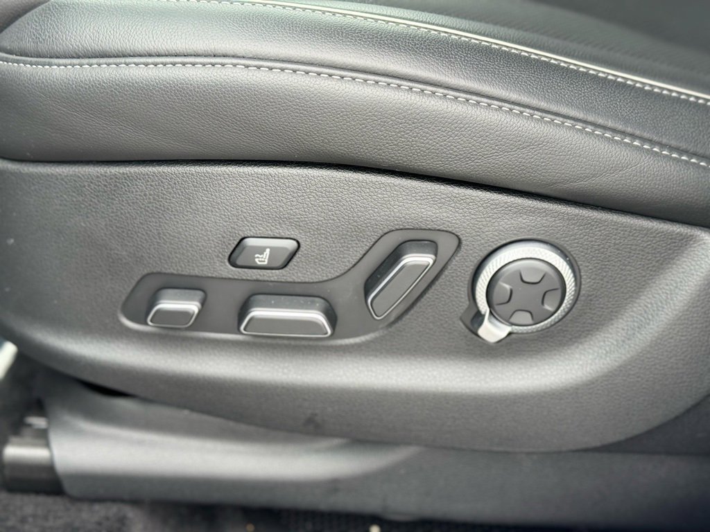 Used 2025 Genesis GV80 3.5T Advanced image 22