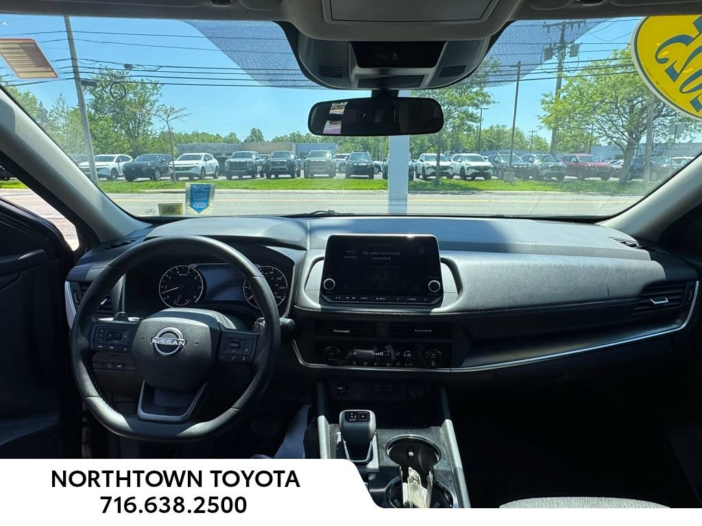 Used 2025 Nissan Rogue SV AWD/4WD image 7