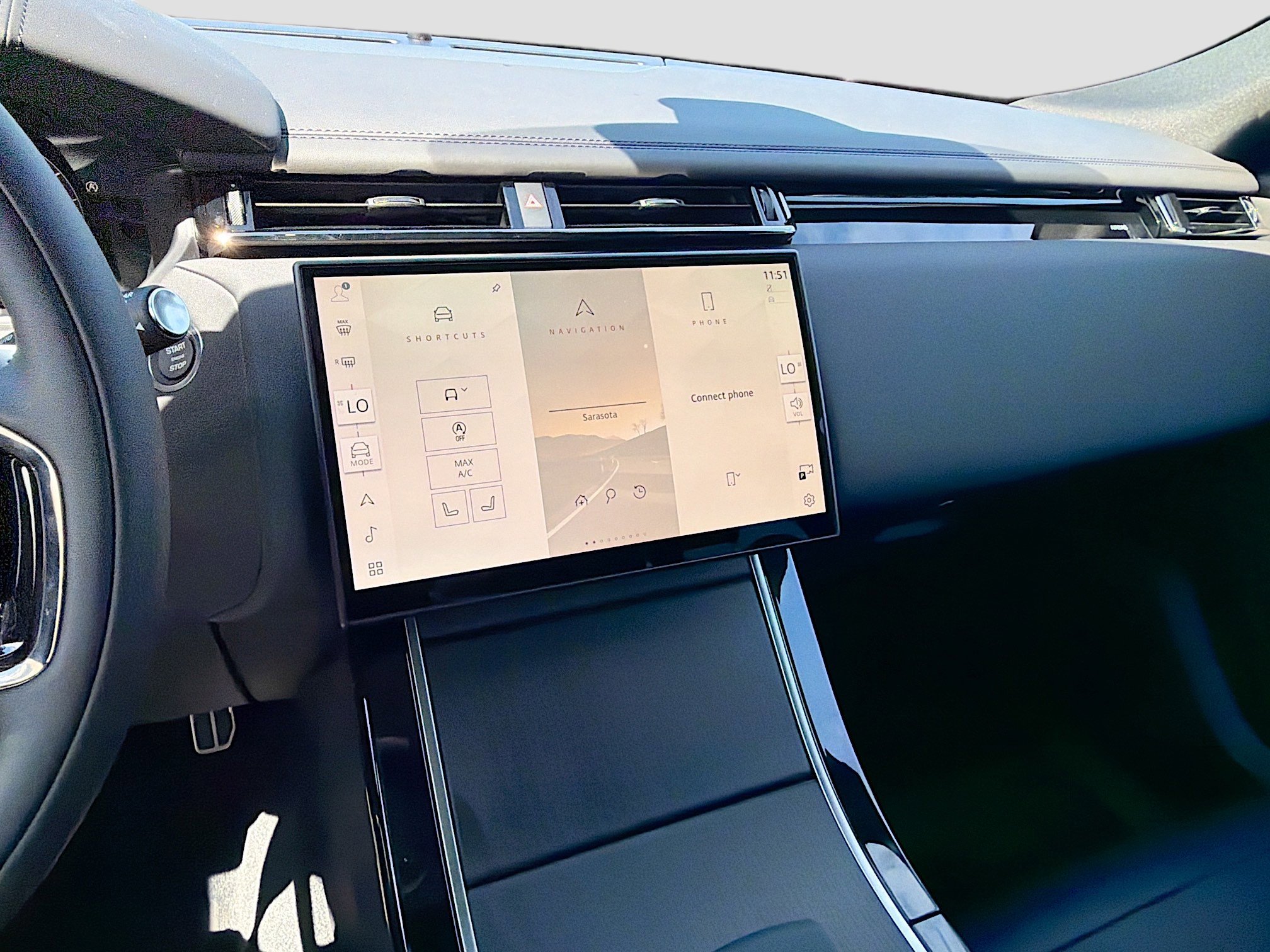 New 2026 Land Rover Range Rover Velar Dynamic SE image 27