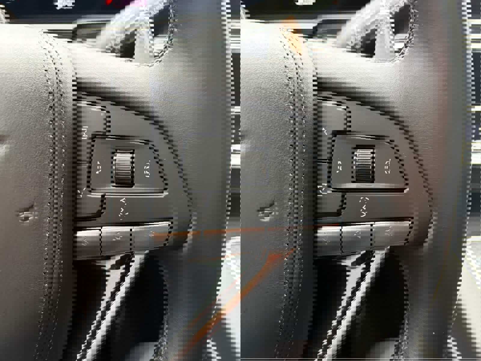 Certified 2024 Cadillac Escalade V w/ LPO, ONYX Package image 13