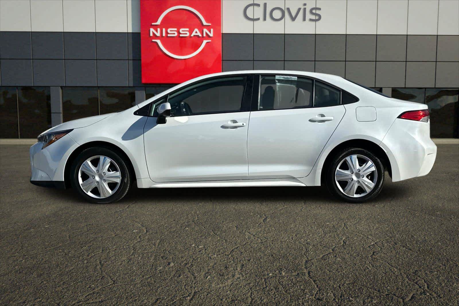 Used 2025 Toyota Corolla LE FWD image 6