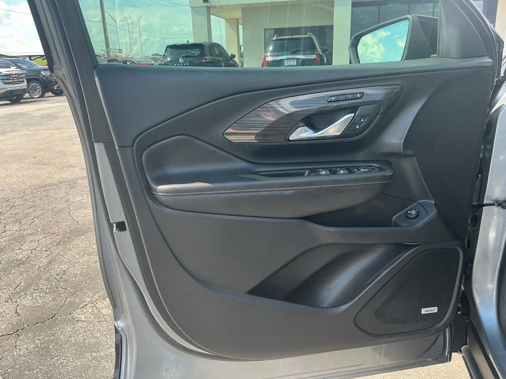 Used 2019 GMC Terrain SLT w/ Preferred Package FWD image 16