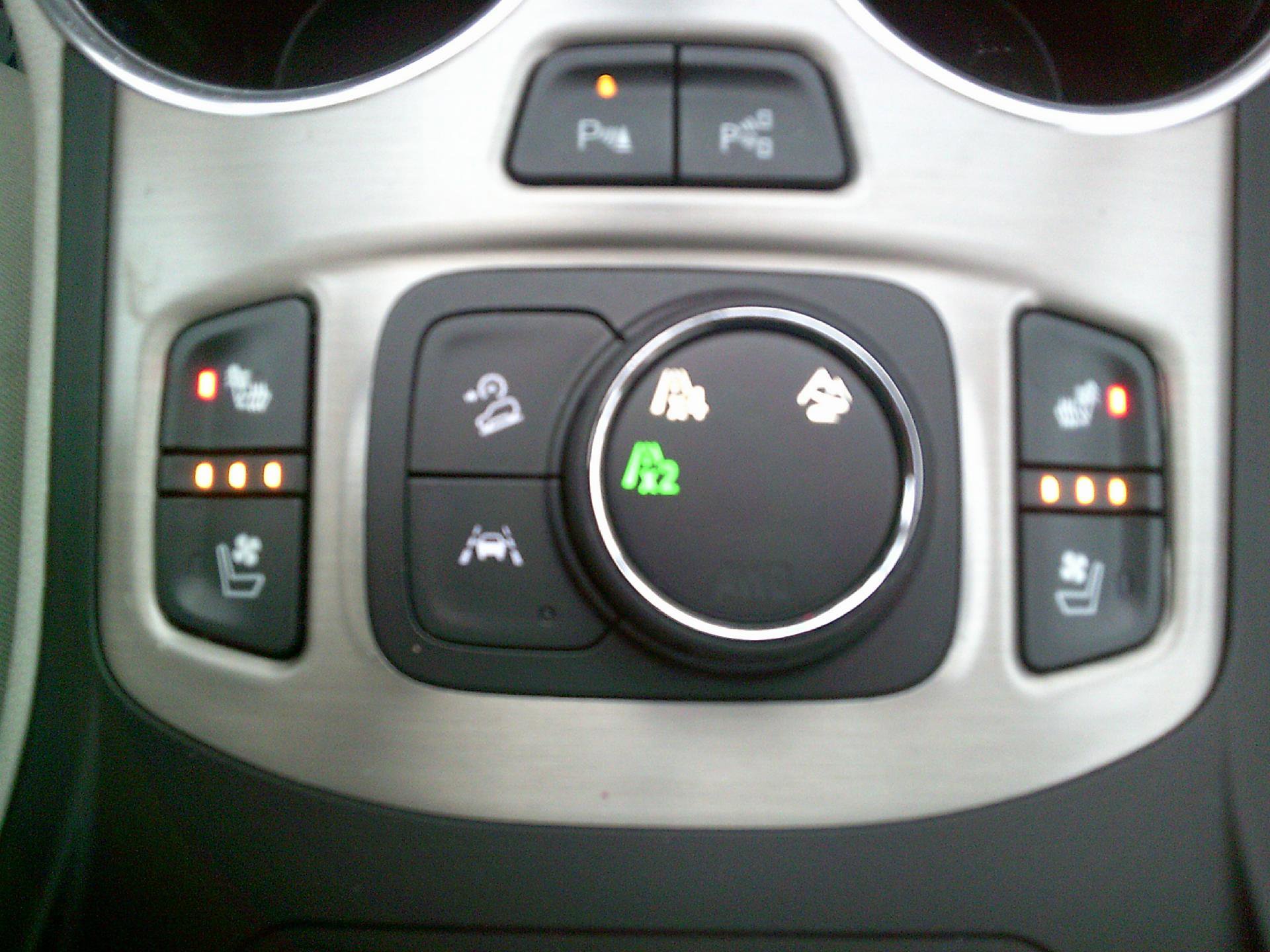 Used 2018 GMC Terrain Denali w/ Advanced Safety Package image 16