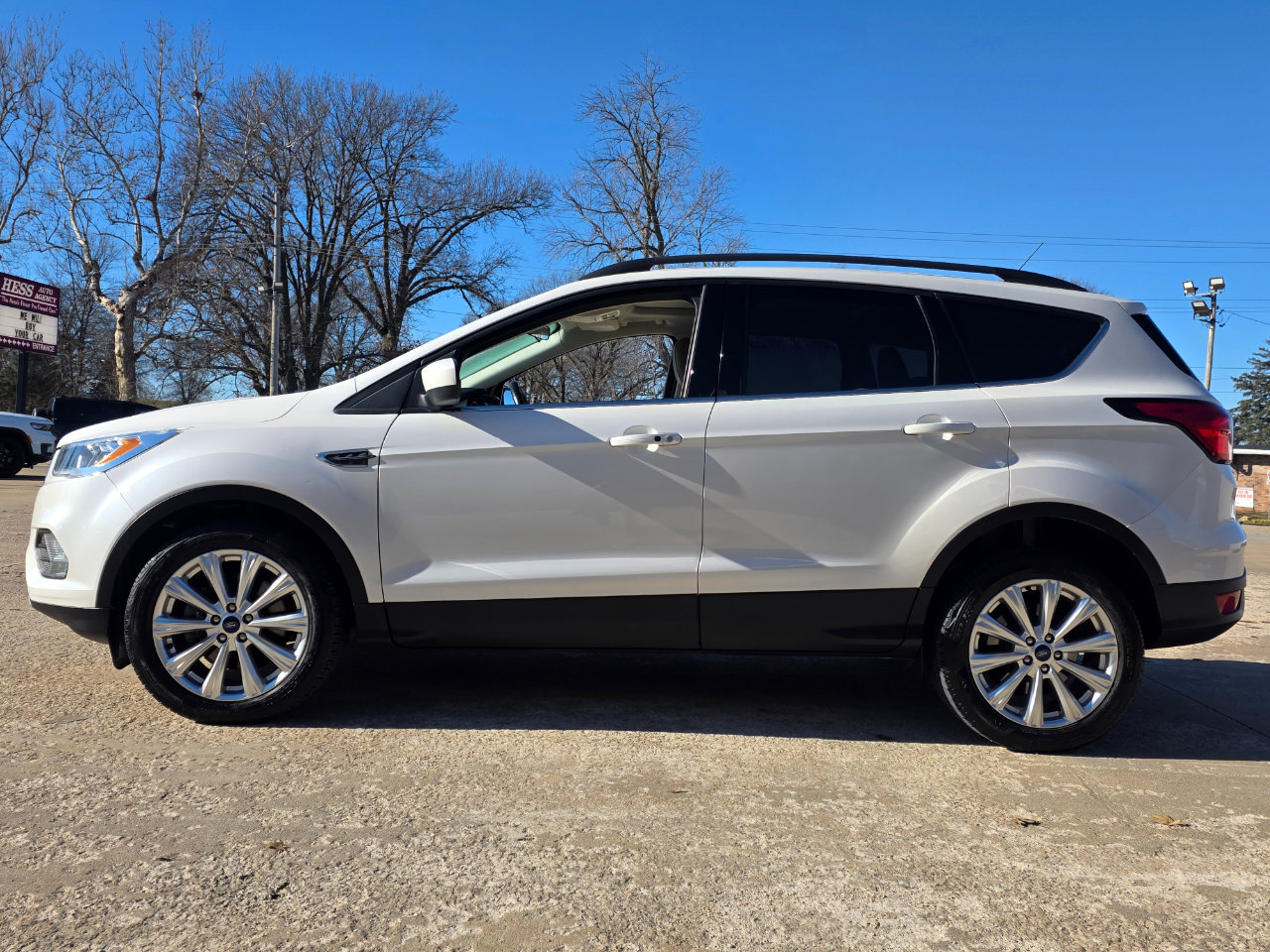 Used 2019 Ford Escape SEL image 6