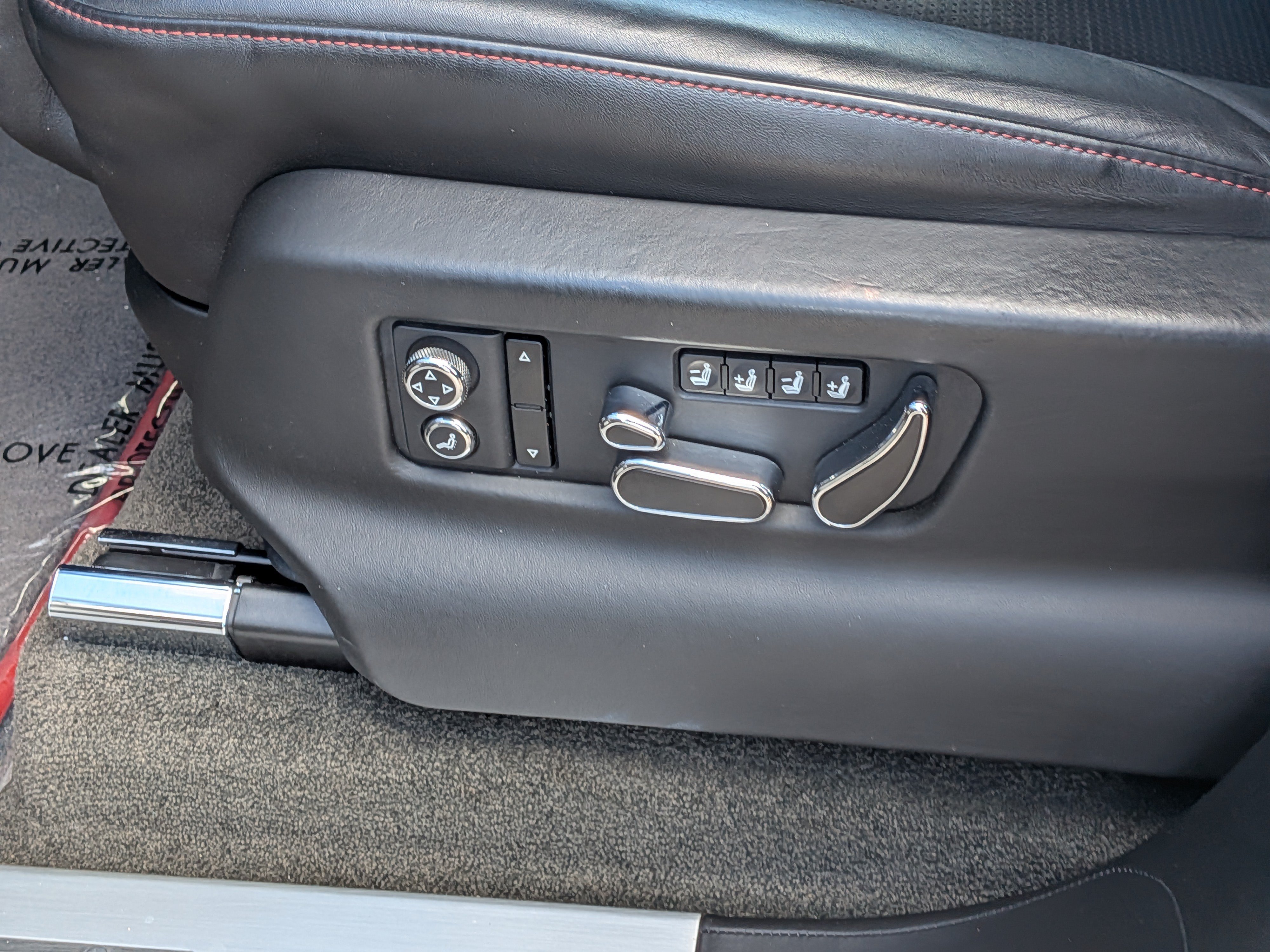 Used 2020 Bentley Bentayga AWD/4WD image 22
