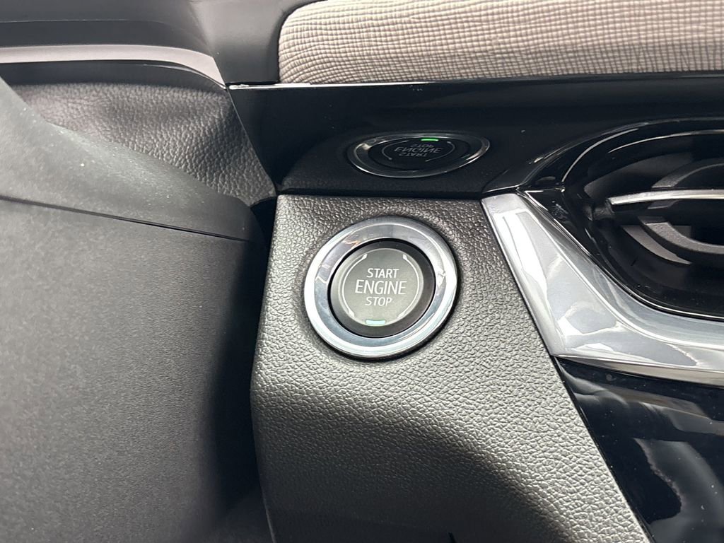 Used 2025 Buick Envista Avenir image 17