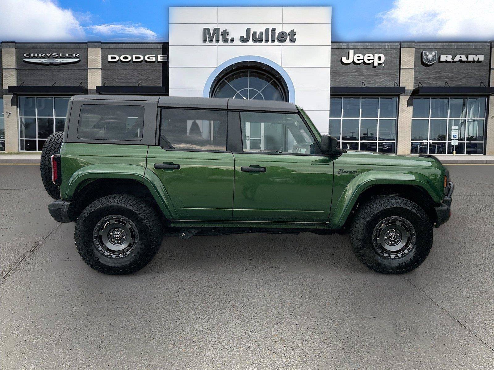 Used 2025 Ford Bronco Badlands w/ Sasquatch Package AWD/4WD image 3