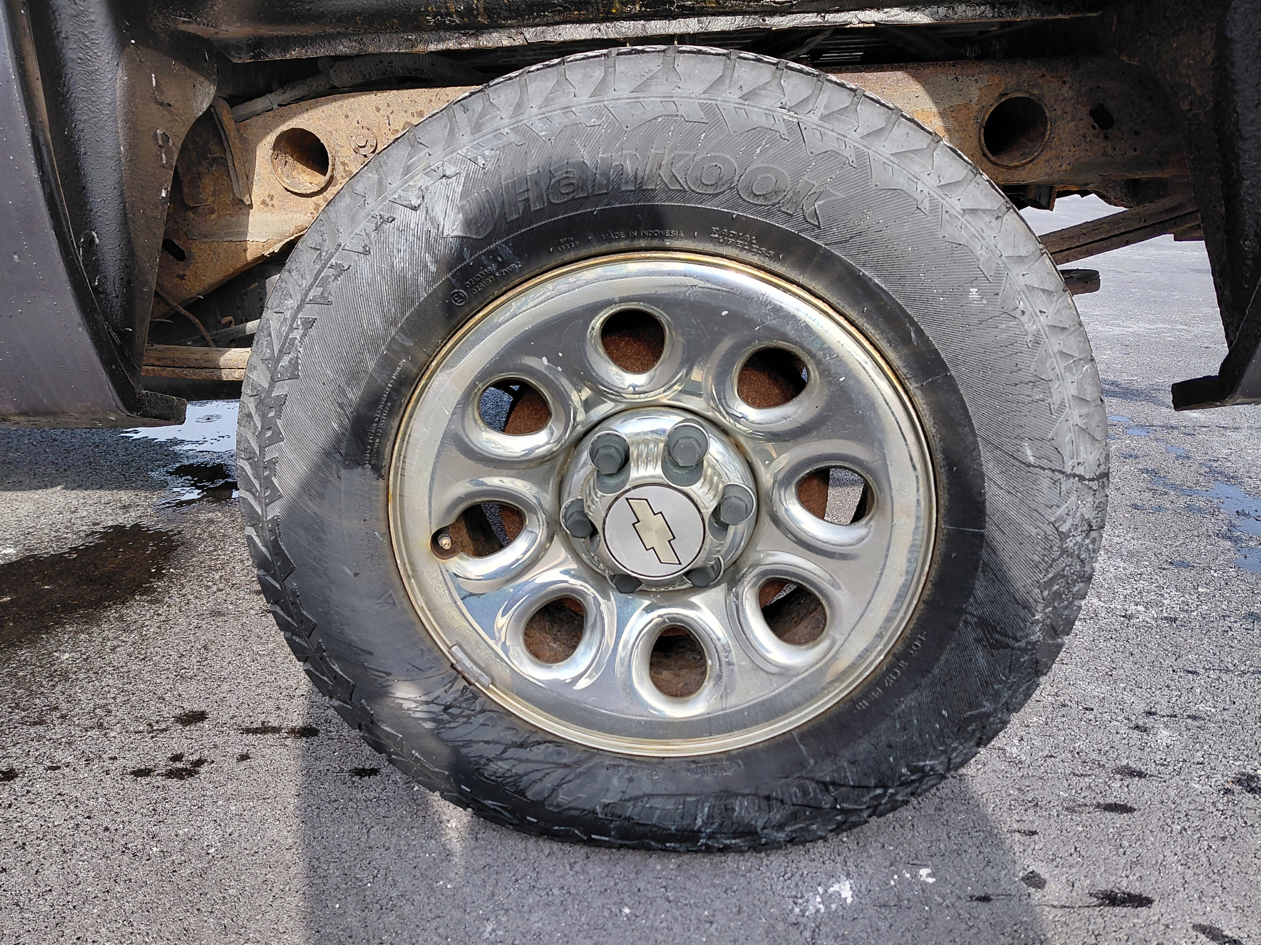 Used 2010 Chevrolet Silverado 1500 LS image 4