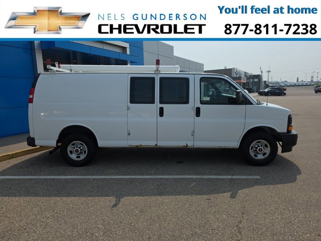 Used 2017 GMC Savana 3500 Extended RWD image 7