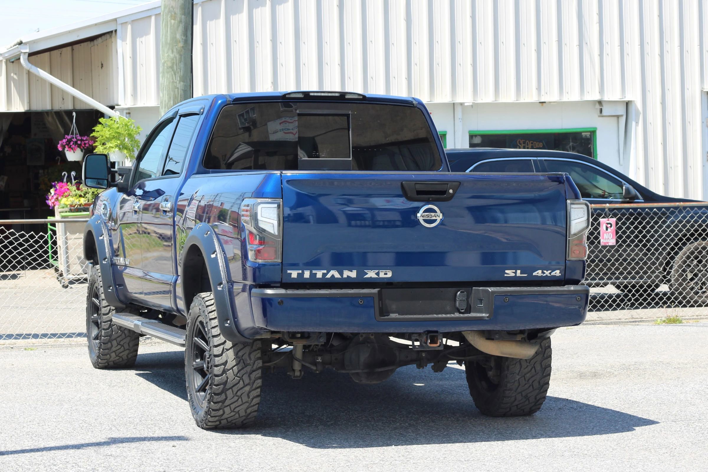 Used 2016 Nissan Titan SL AWD/4WD image 6