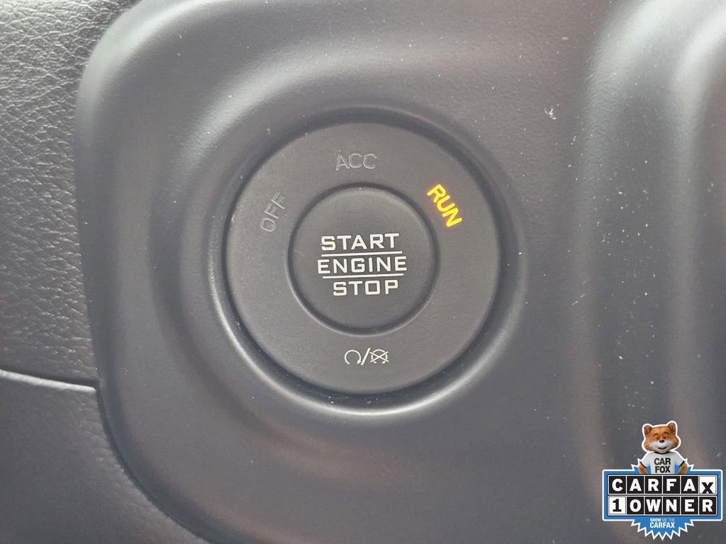 Used 2022 Jeep Wrangler Unlimited Sahara w/ Cold Weather Group image 19